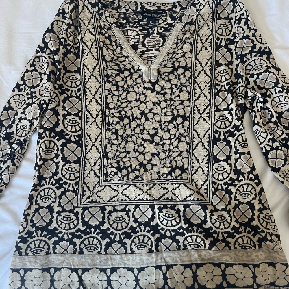 Lucky Brand Black and Cream V-Neck Top